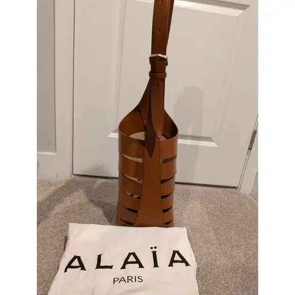 100% BRAND NEW - ALAIA Babel Brown Medium HandBag Bag $2980R! - Picture 9 of 14